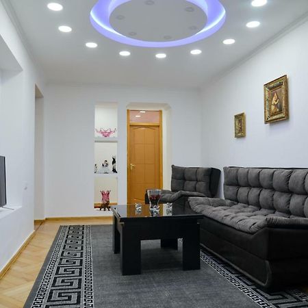 Anastasia Apartment Kutaisi Exterior photo